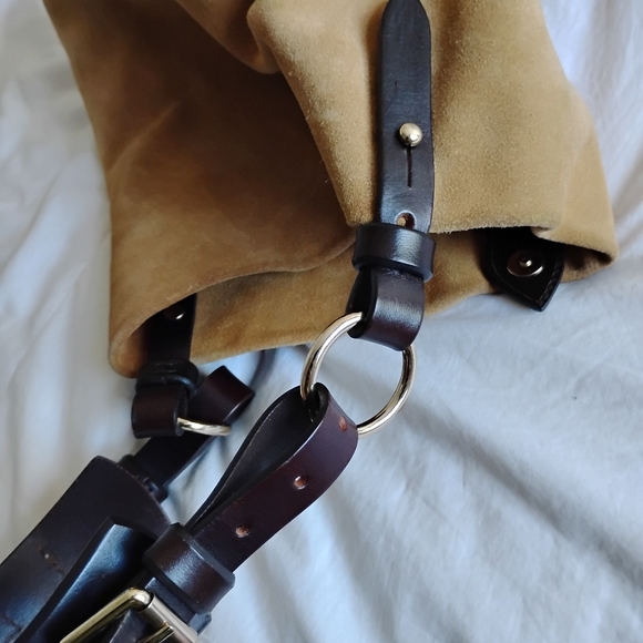 Dooney and Bourke shouldbag bucket - Picture 6 of 6